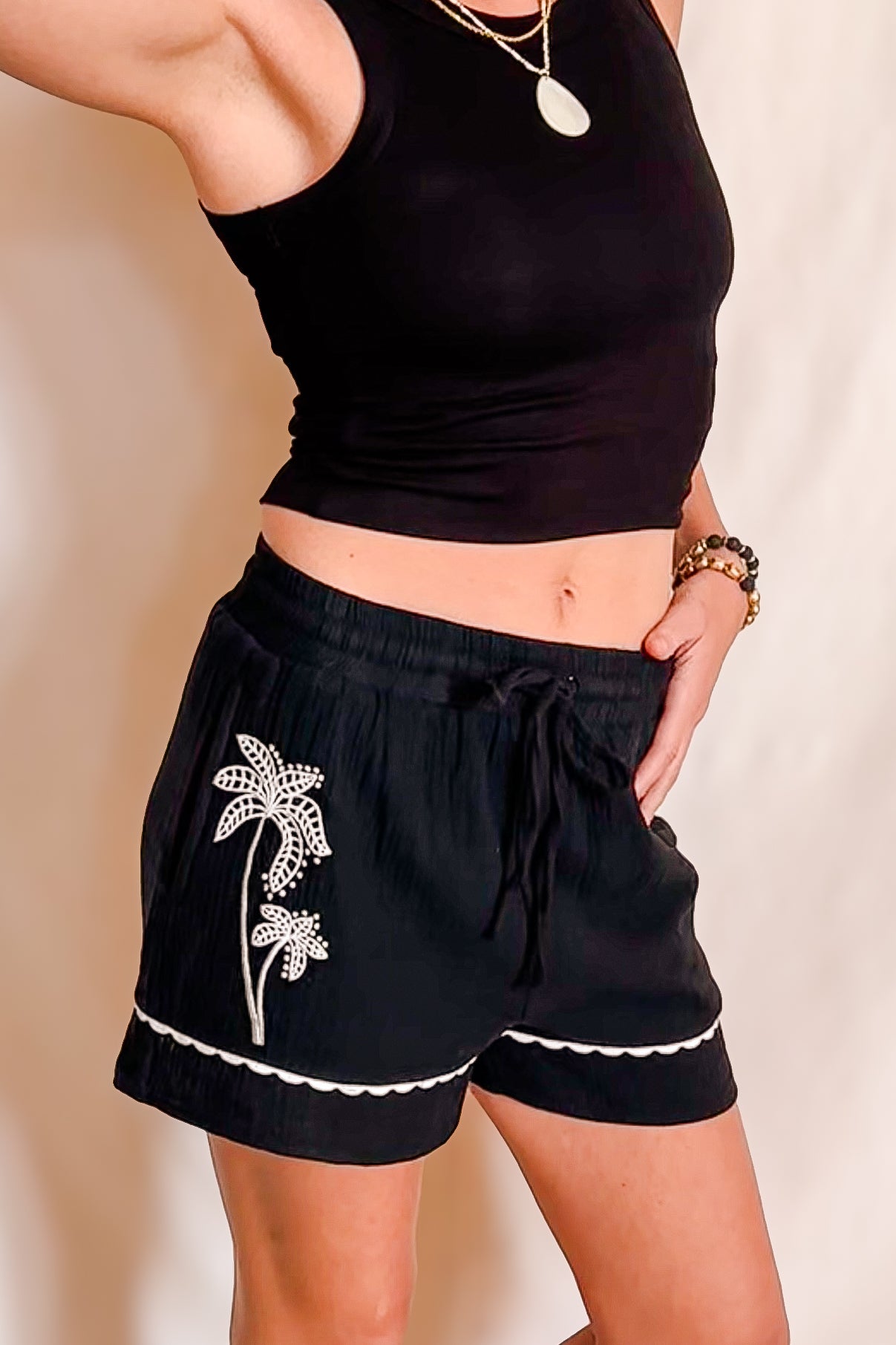 Embroidered Soft Gauze Shorts / Black