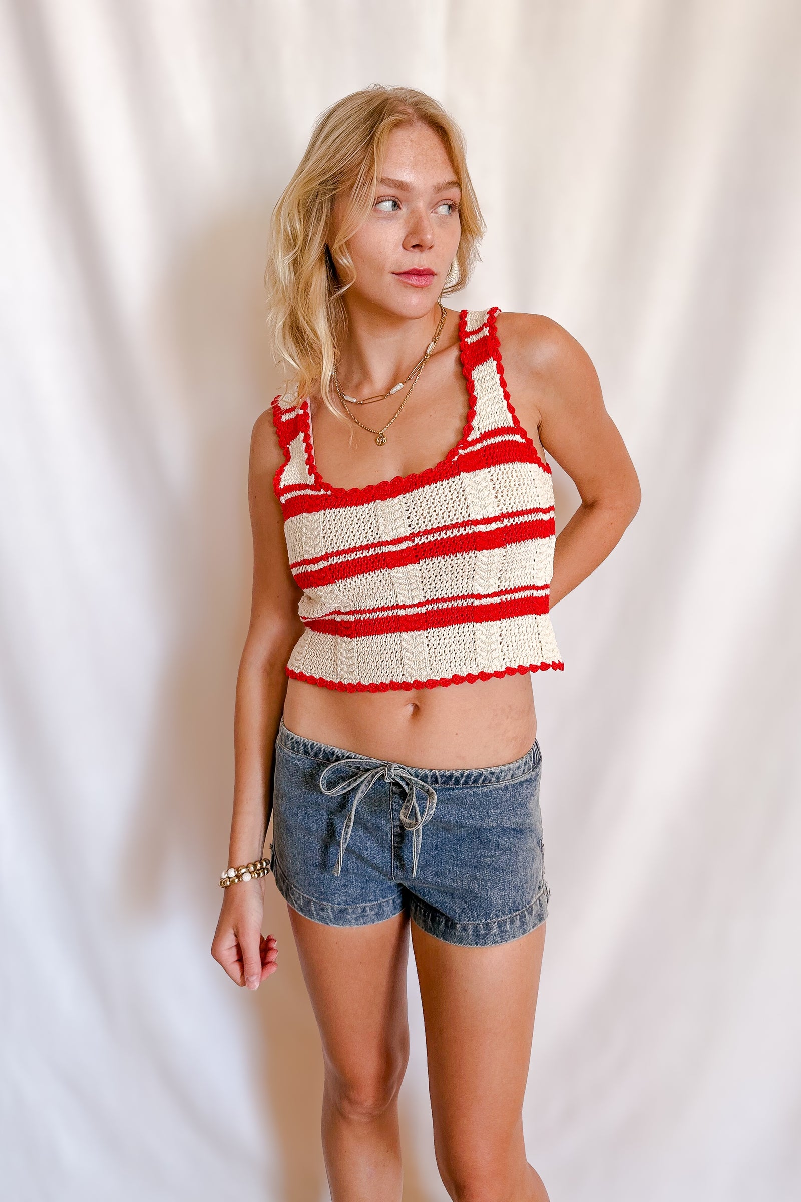 Contrast Edge Stripe Knit Tank Top / Red