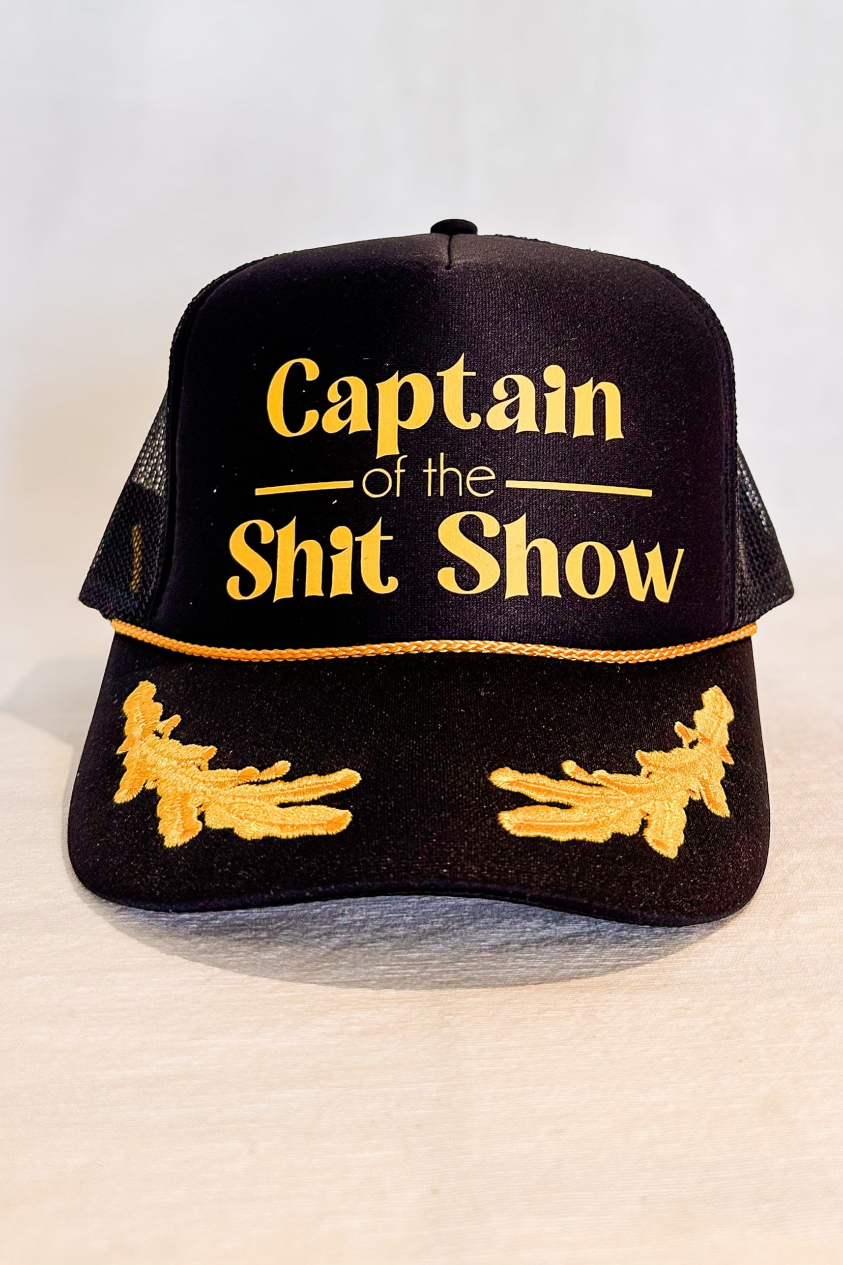 Captain Of The Show Trucker Hat / Black