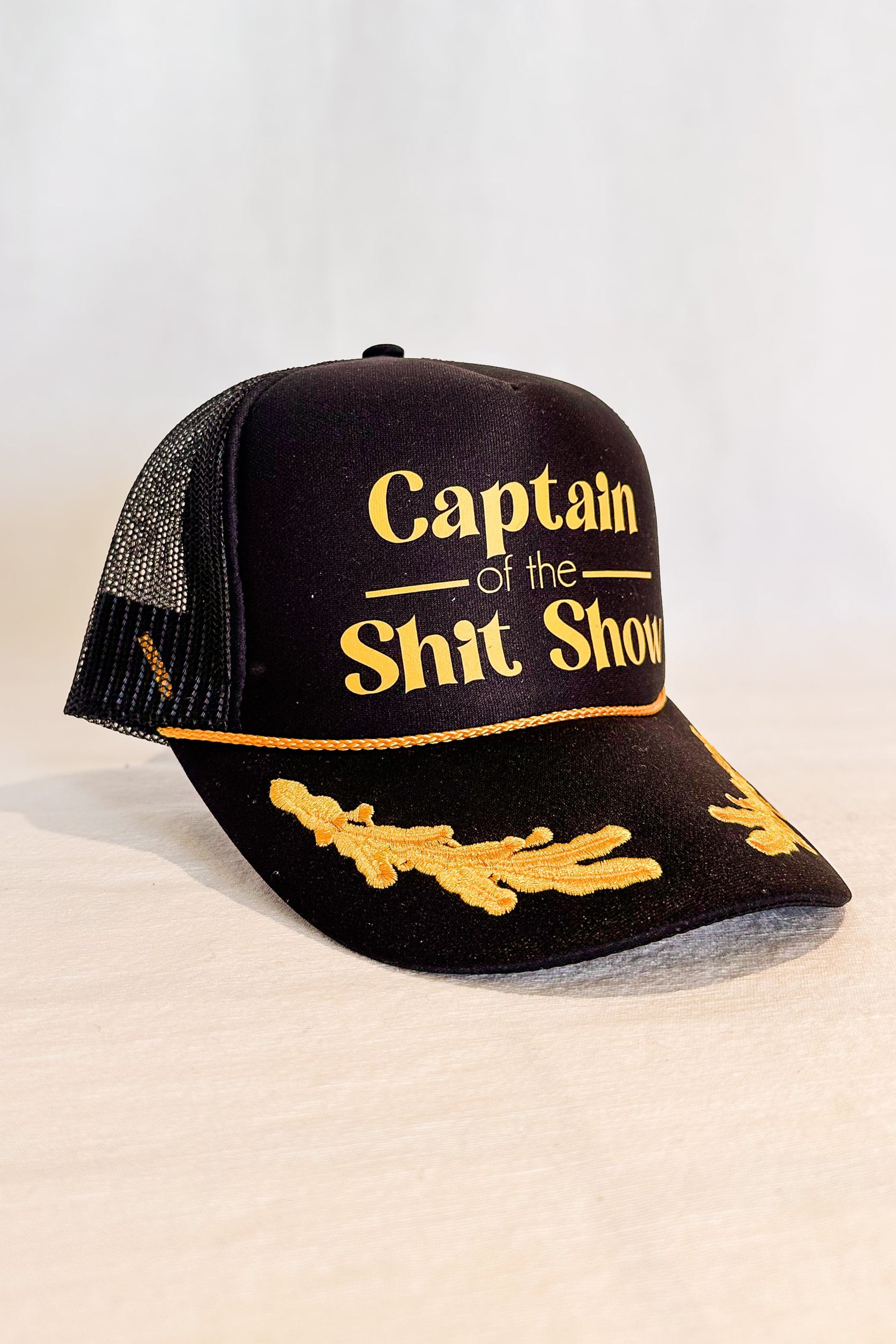 Captain Of The Show Trucker Hat / Black