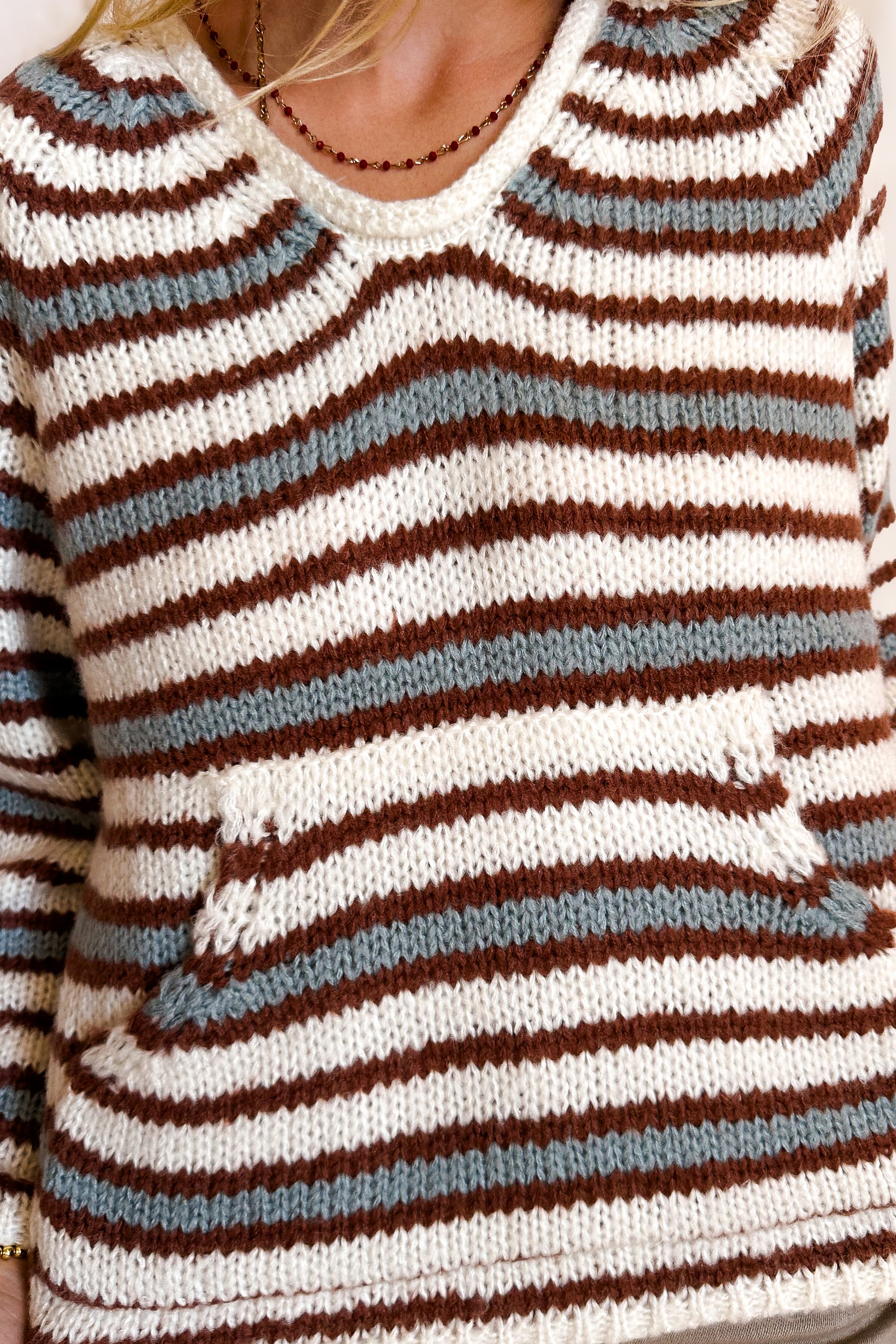 Triple Stripe Beach V-Neck Sweater / Cream