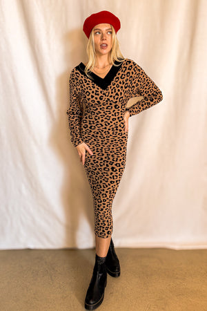 Leopard Long Sleeve Sweater Dress / Brown