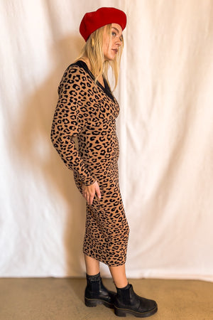 Leopard Long Sleeve Sweater Dress / Brown