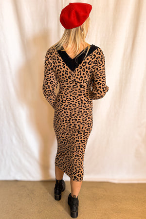 Leopard Long Sleeve Sweater Dress / Brown