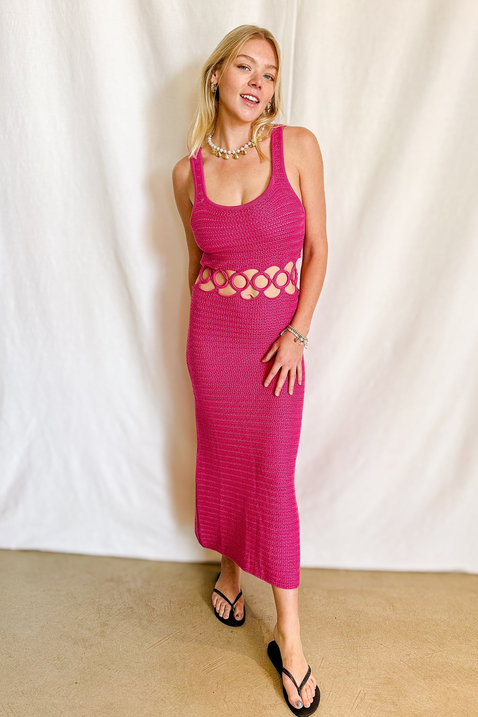 Knit Ring Cut Out Midi Dress / Pink