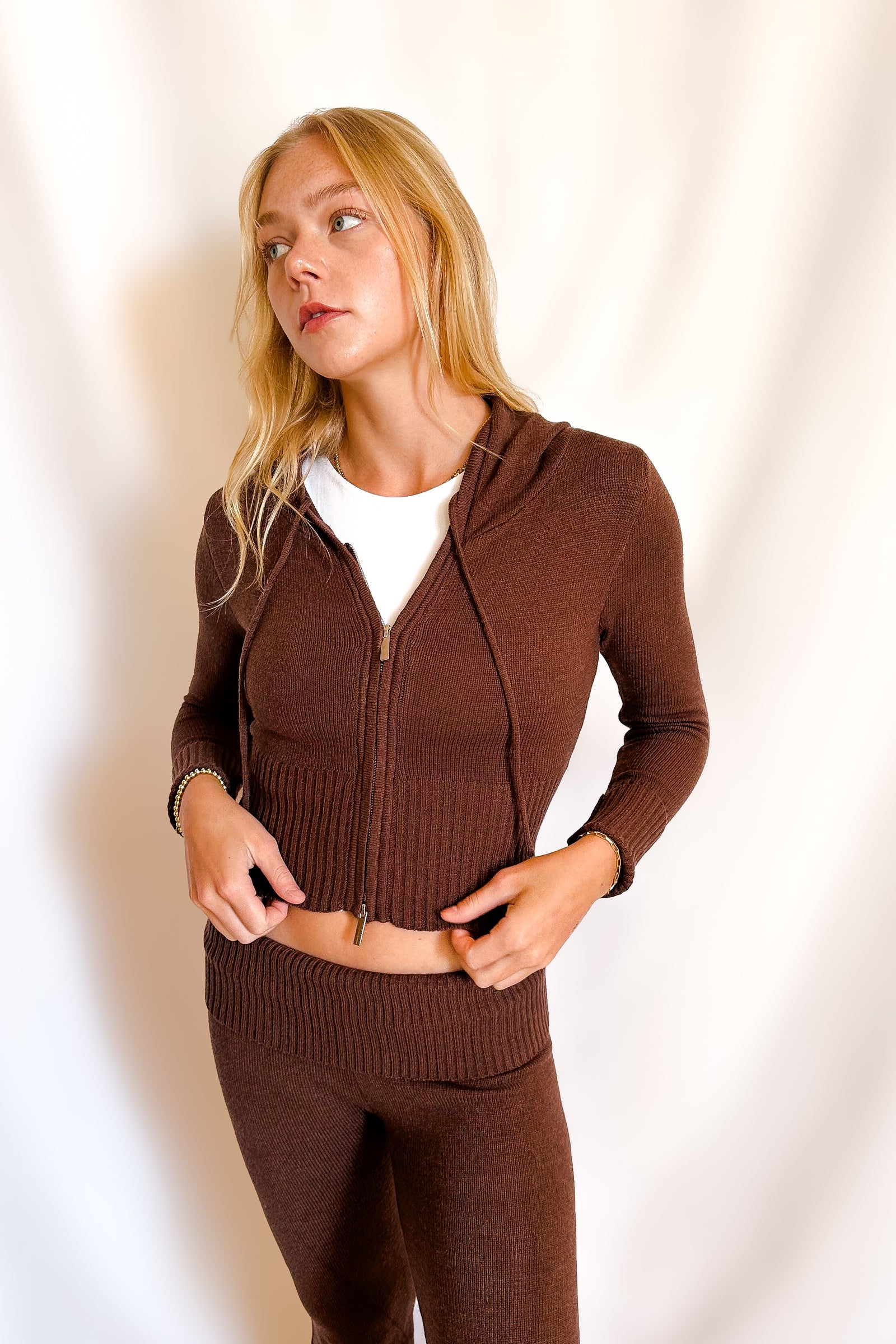 Knit Two Way Zip Fitted Hooded Cardigan / Chocolate