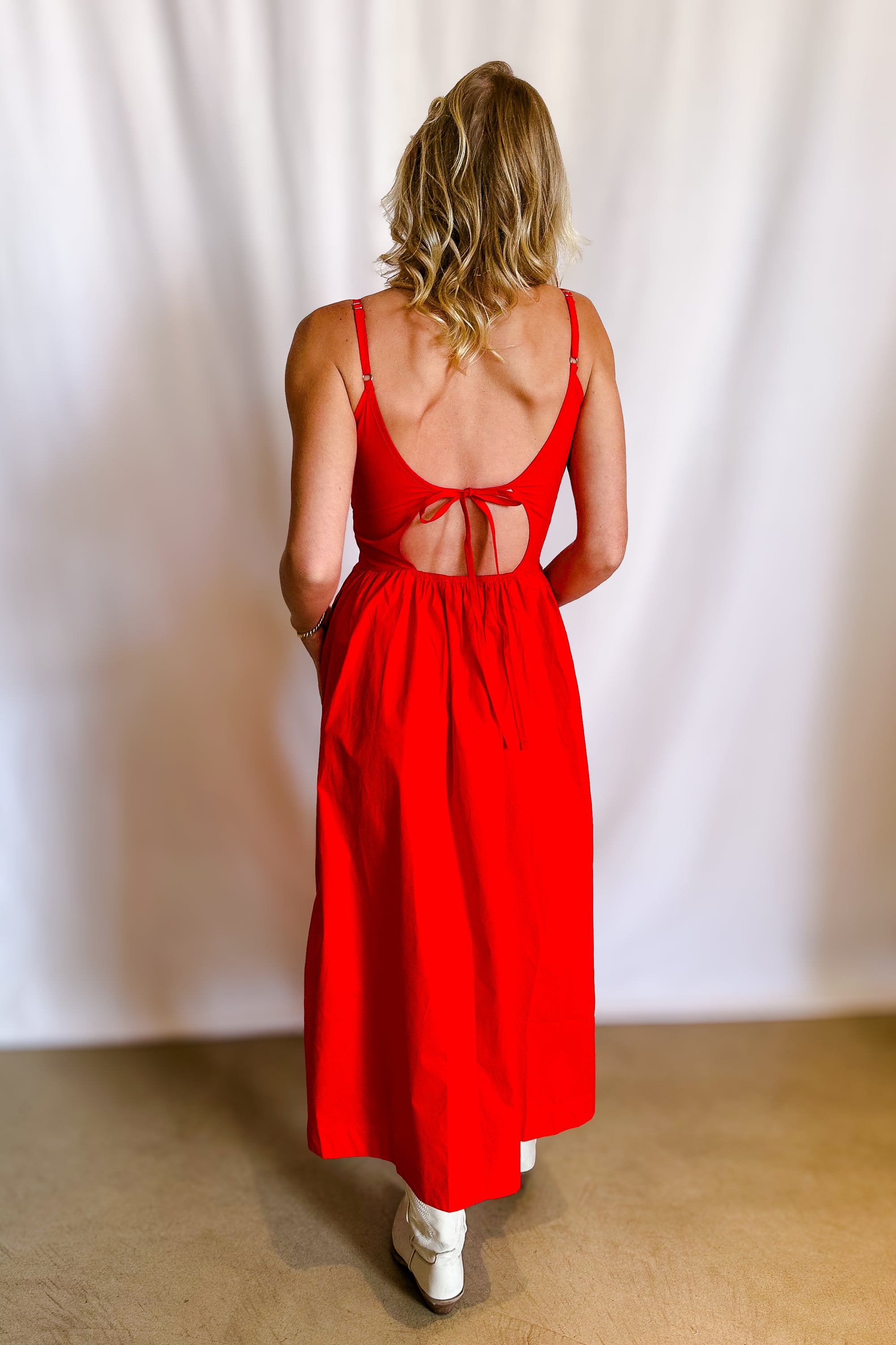 Poplin Tie Back Maxi Dress / Red