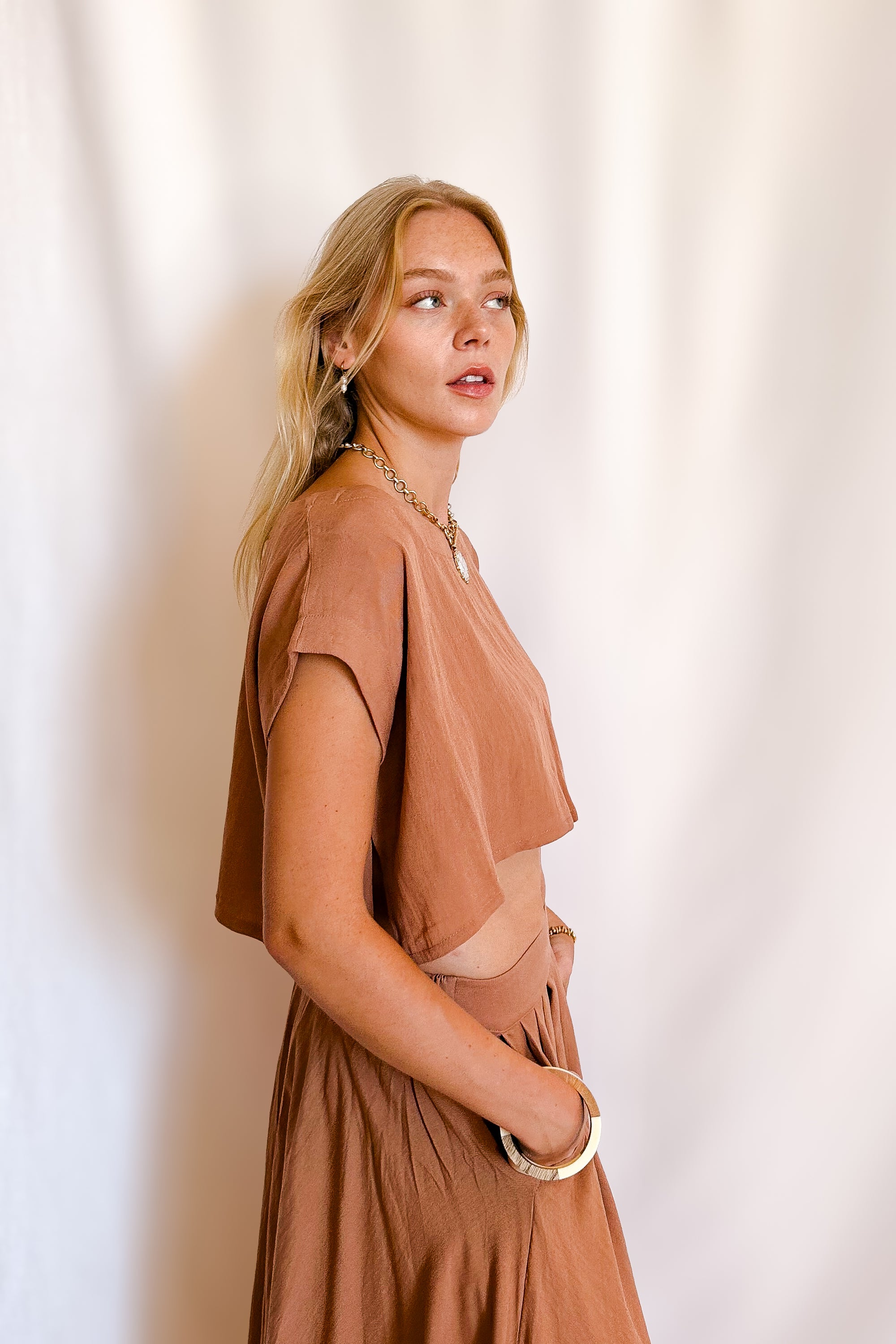 Boxy Loose Crop Sleeveless Top / Mocha