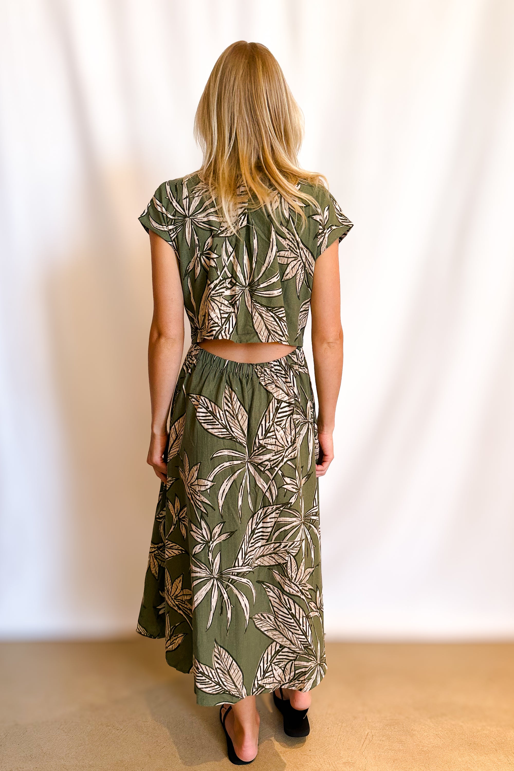Linen Palm Button Up Open Back Sleeveless Dress / Olive