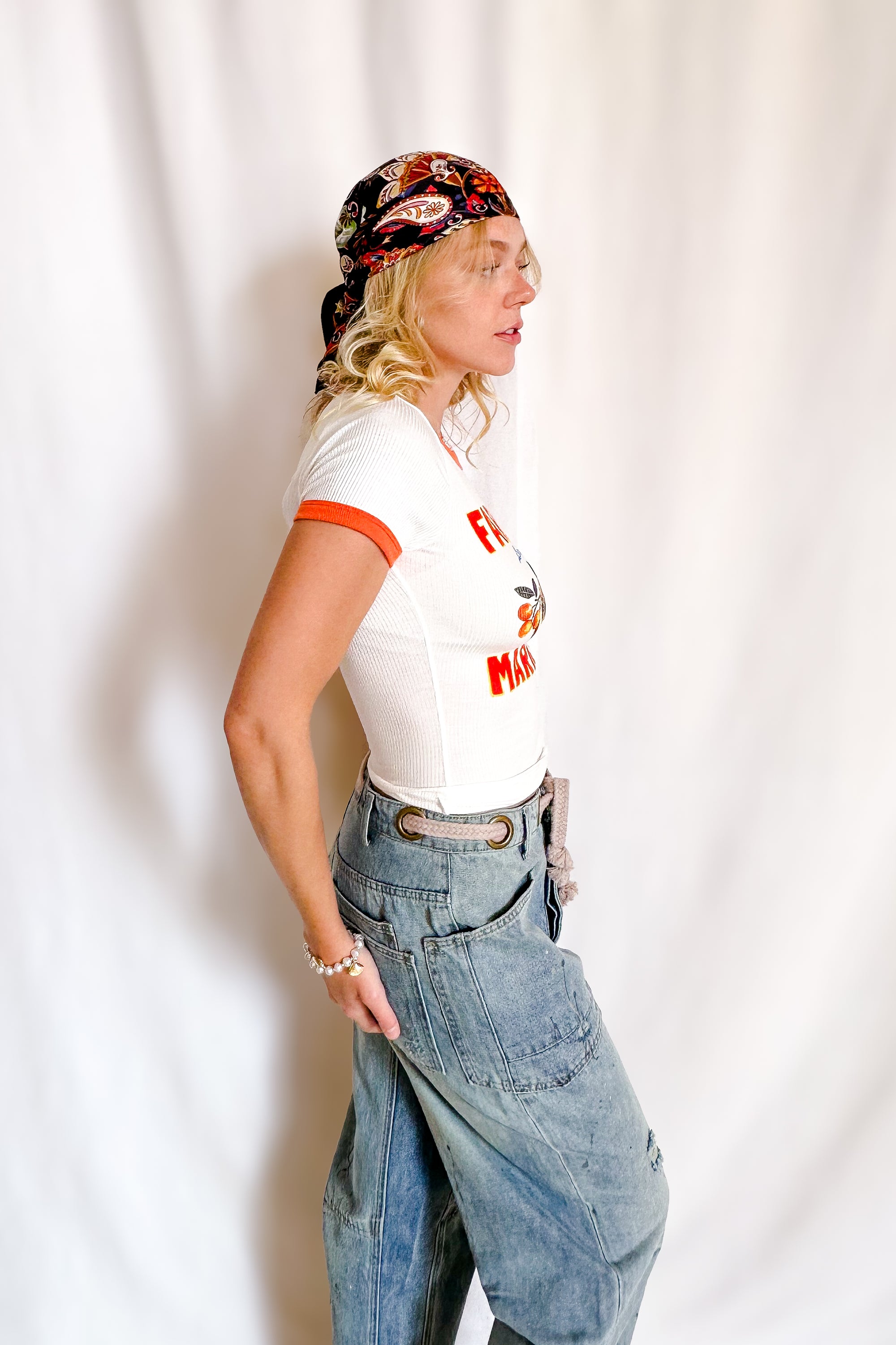 Farmers Market Ringer Tee / White