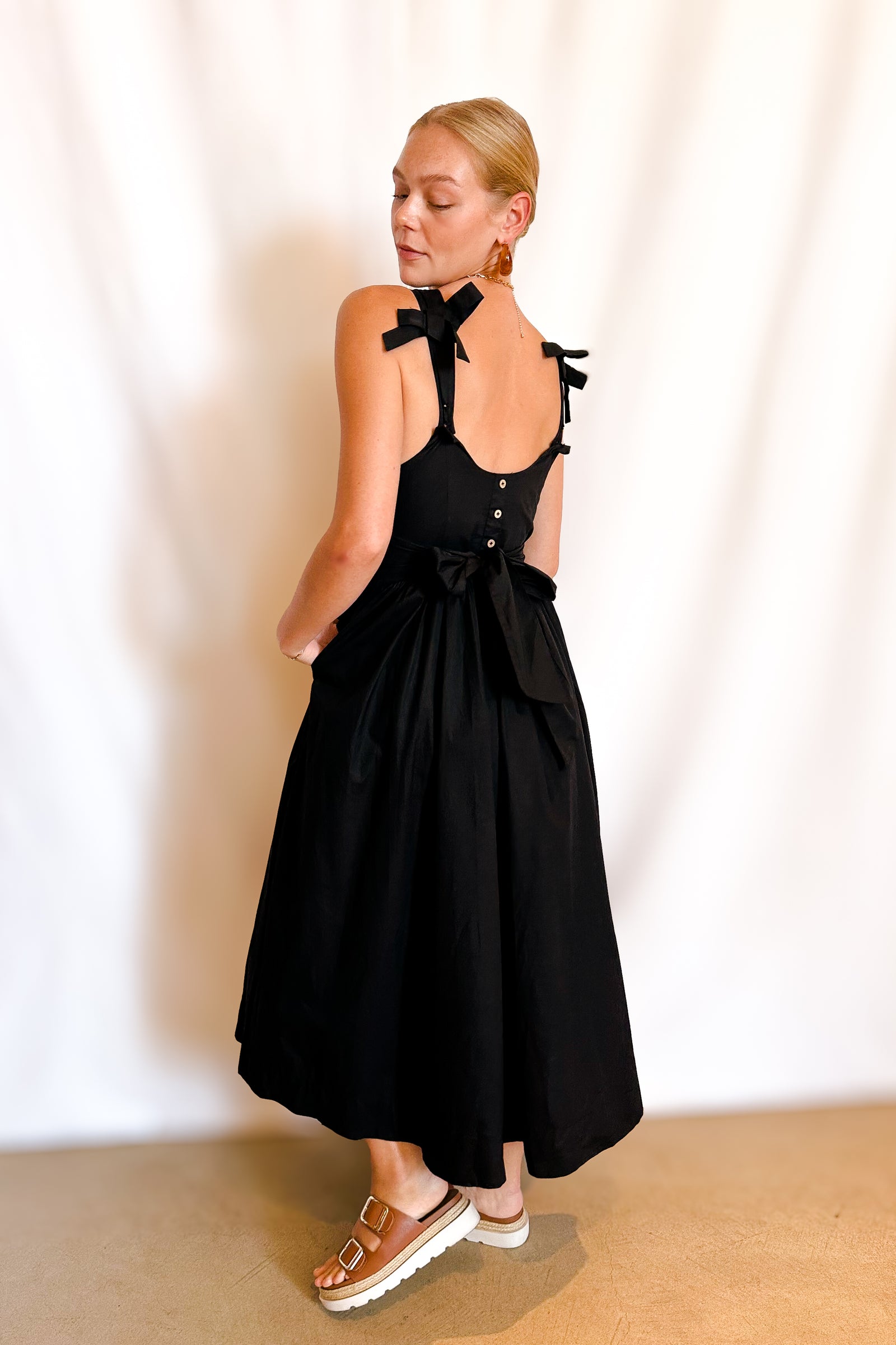Cotton Bow Detail Tie Back Maxi Dress / Black