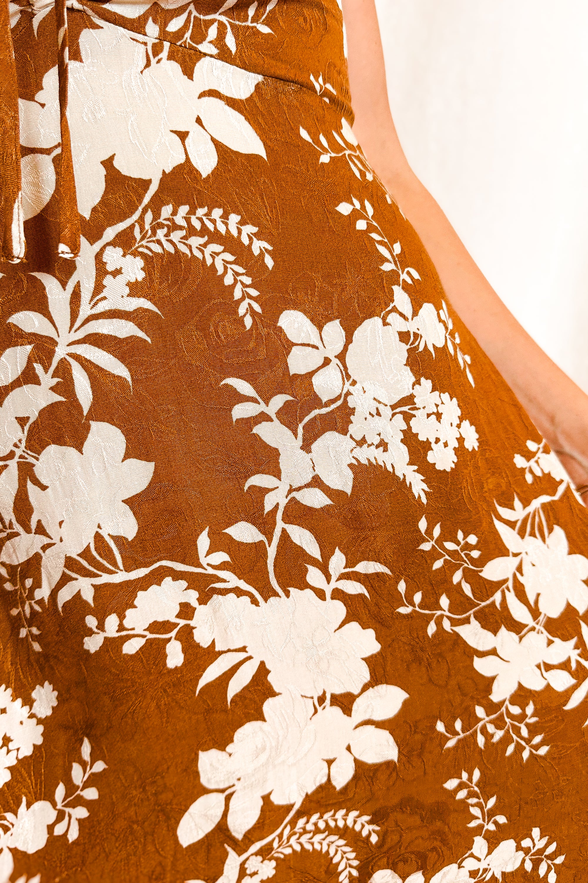 Jacquard Floral Cami Tulip Hem Dress / Camel
