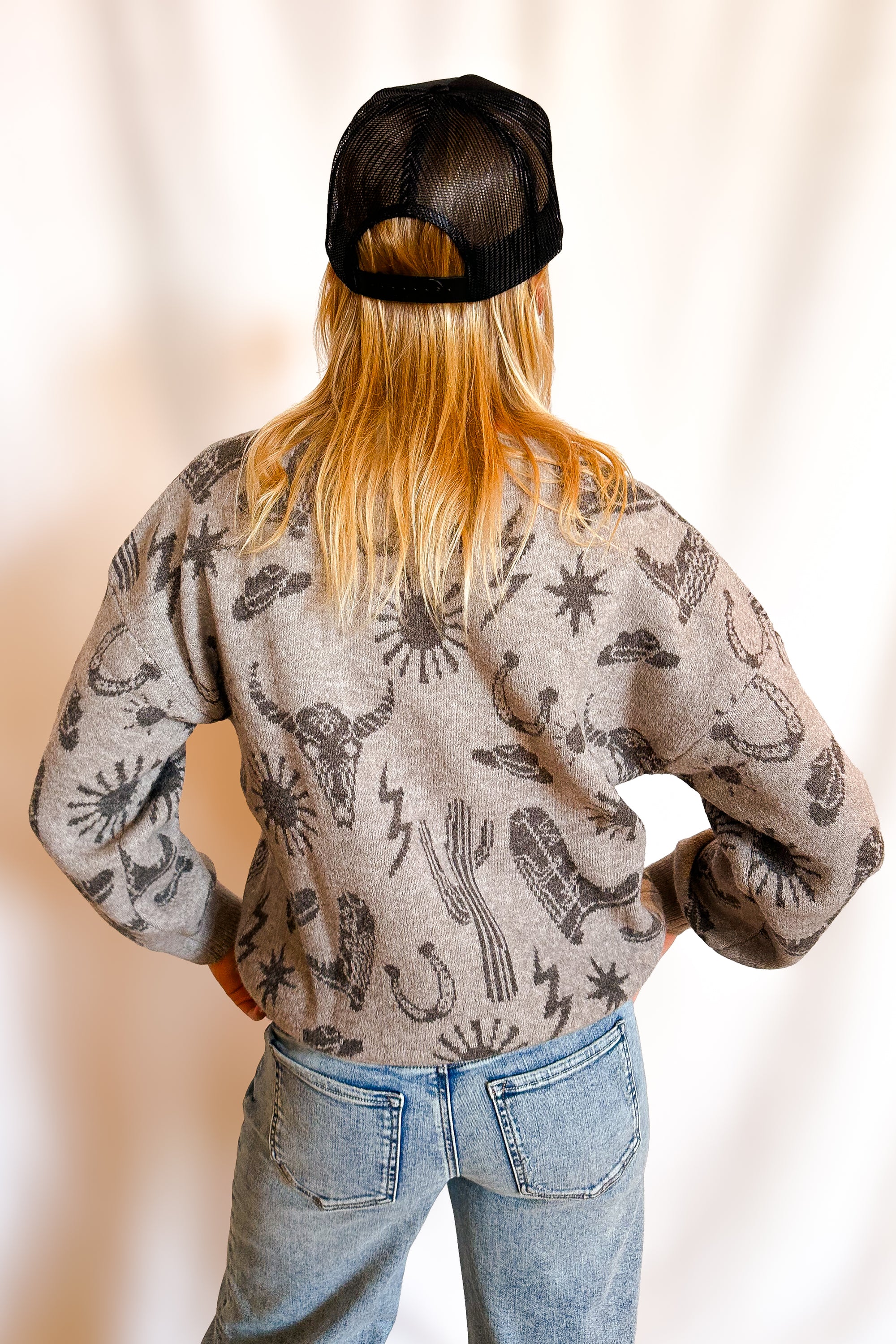 Out West Icon Pullover Sweater / Grey