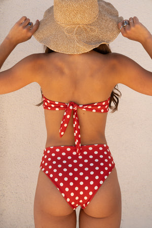 B80 / Polka Dot Red
