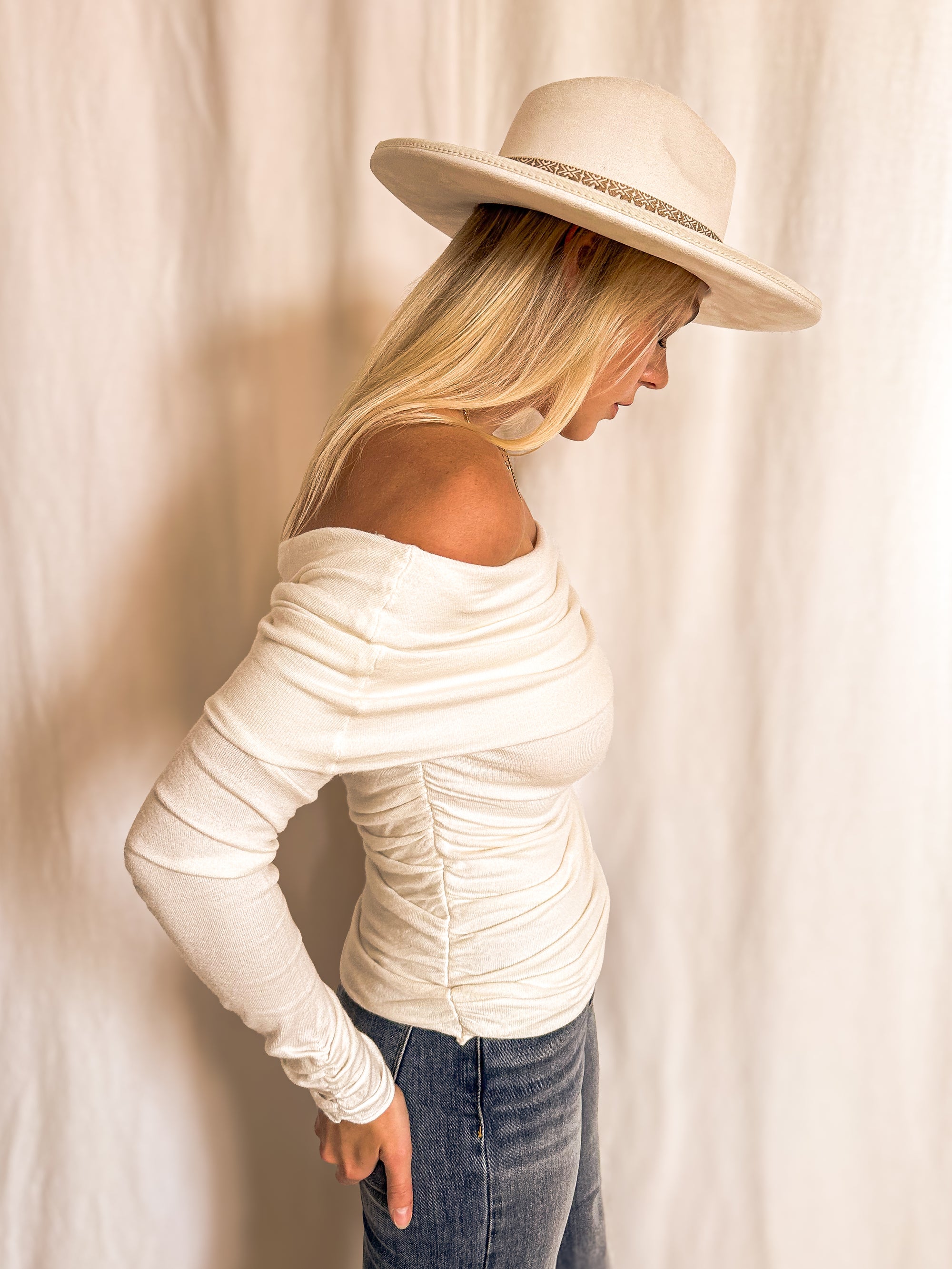 Knit Ruched Off Shoulder Long Sleeve Top / Ivory