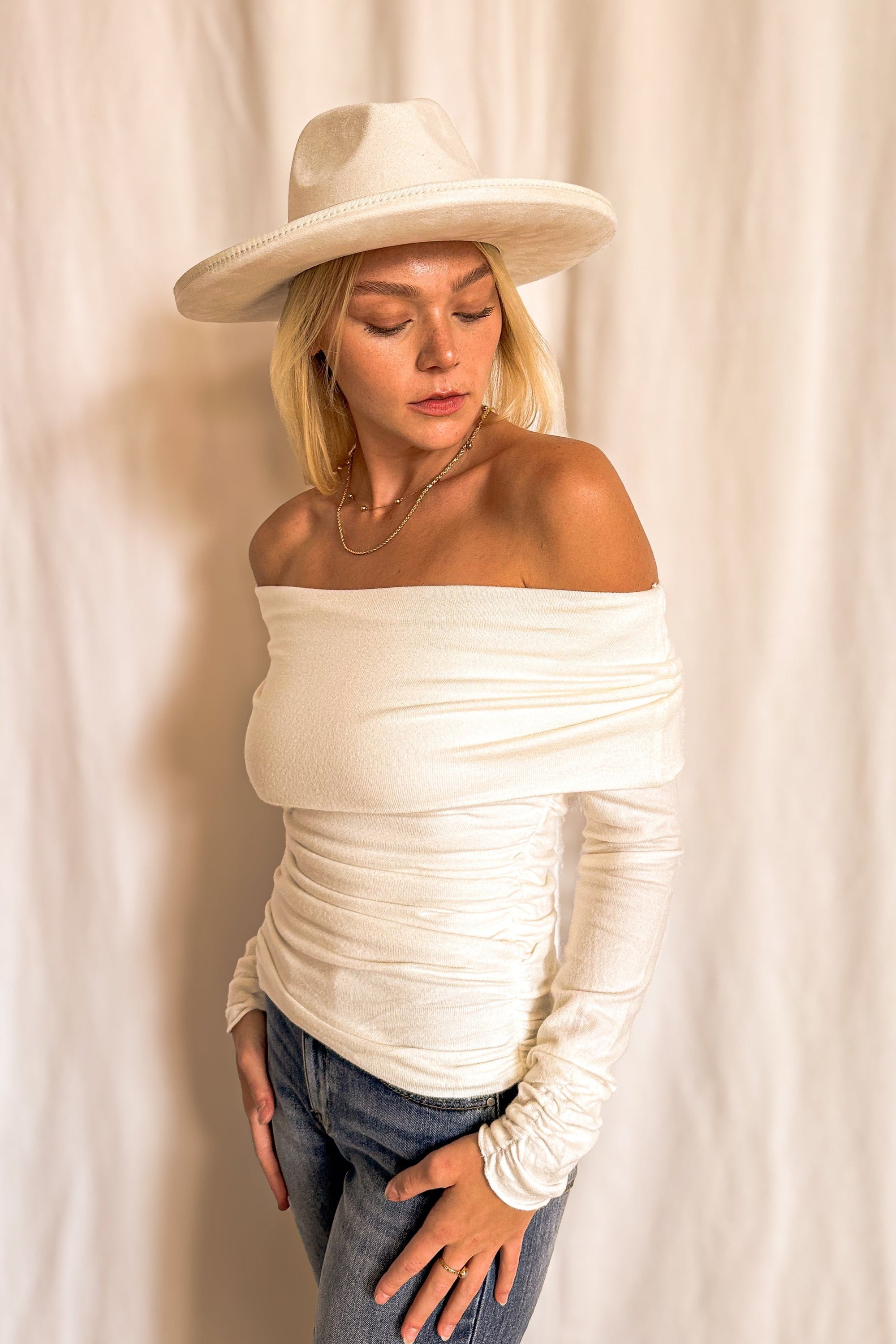 Knit Ruched Off Shoulder Long Sleeve Top / Ivory