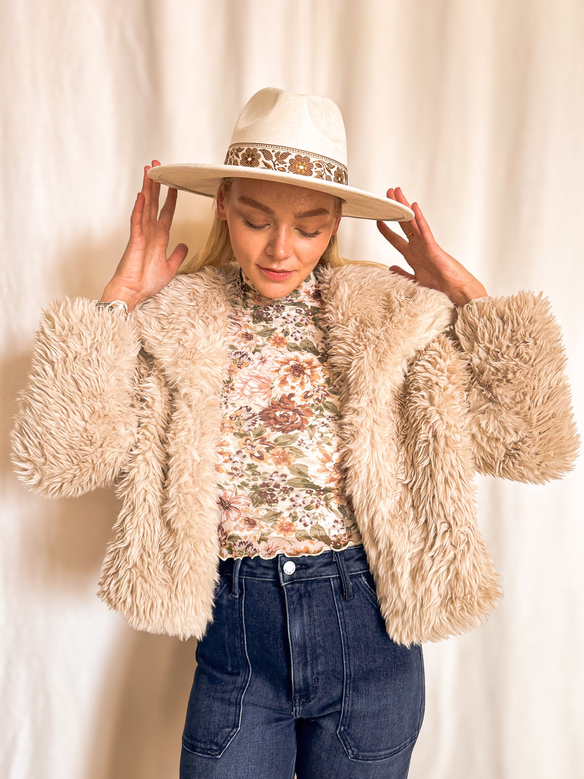 Shag Fur Cardi Jacket / Tan