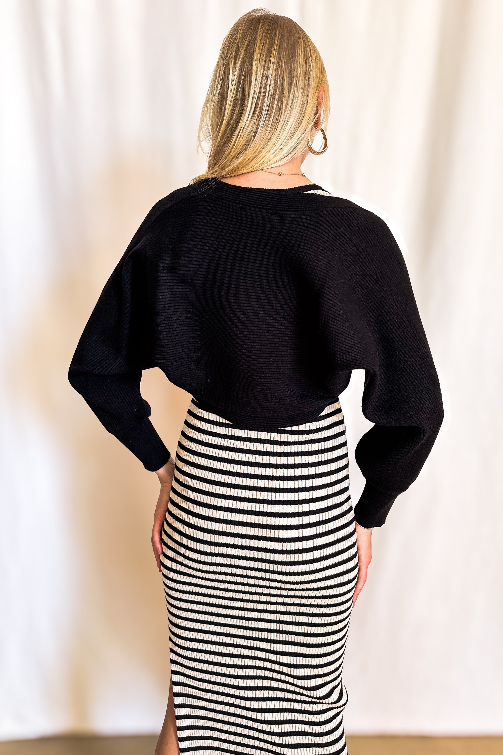 Ribbed Sweater Knit Bolero / Black